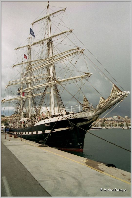 Cannes le Belem à quai