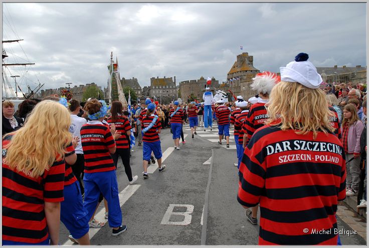 TSR 2012 St Malo Defile des equipages