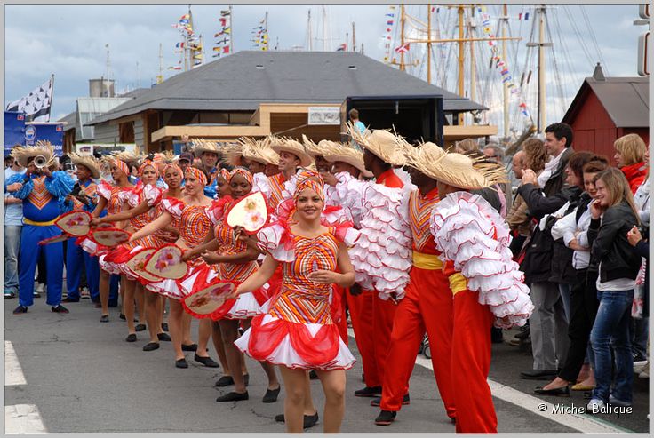 TSR 2012 St Malo Defile des equipages