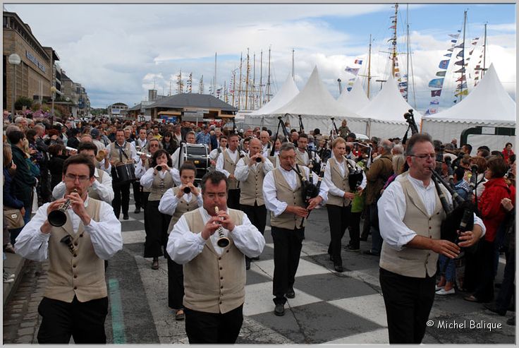 TSR 2012 St Malo Defile des equipages