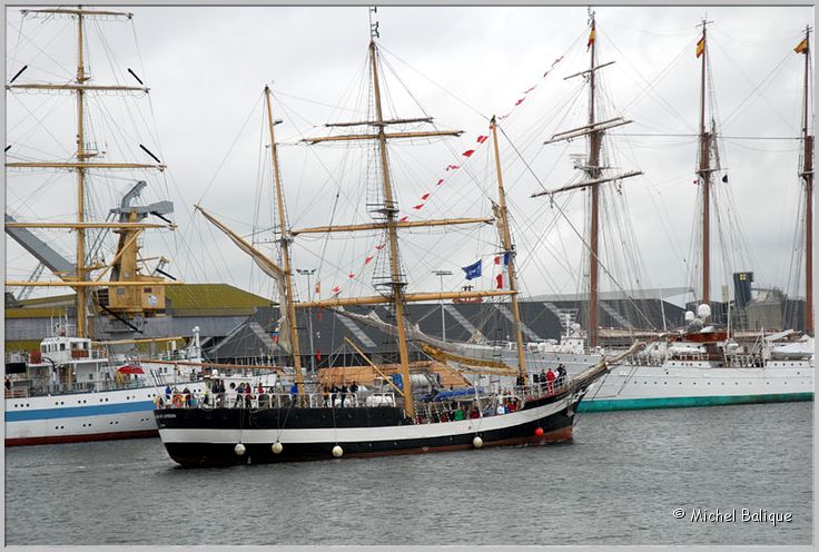 TSR 2012 St Malo Pelican of London