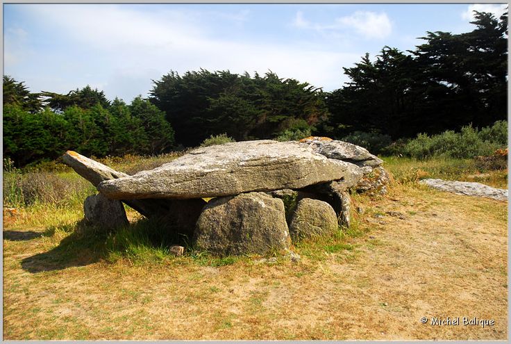 b Dolmen Petits Fradets 2010