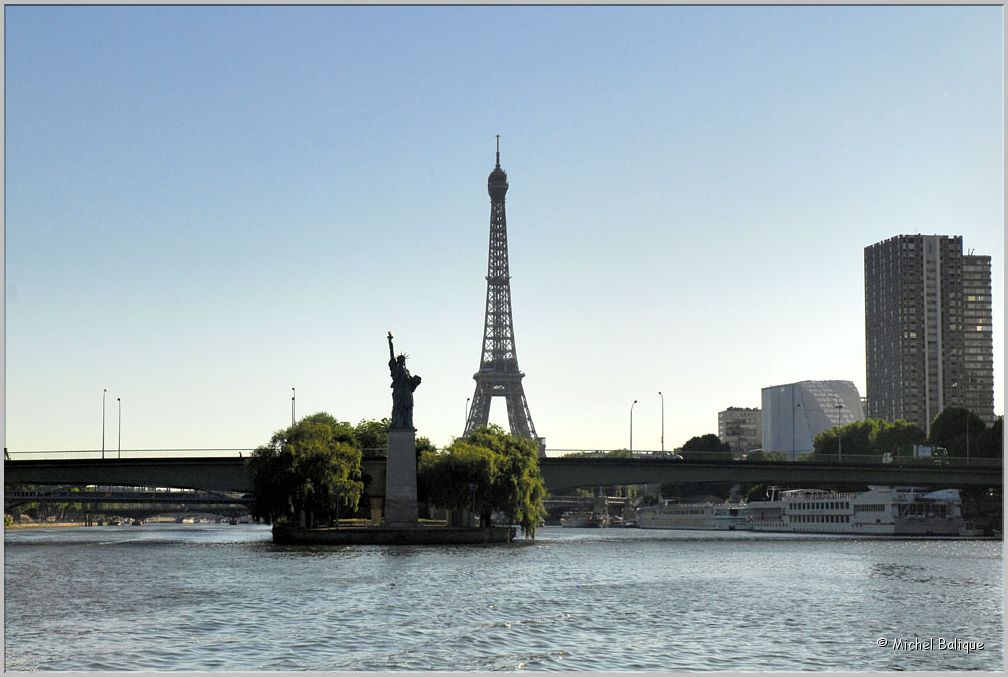 MB093_Descente_Seine Pont de Grenelle