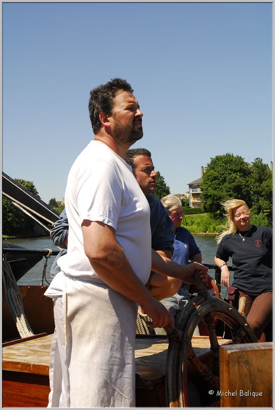 MB121_Descente_Seine Cyril