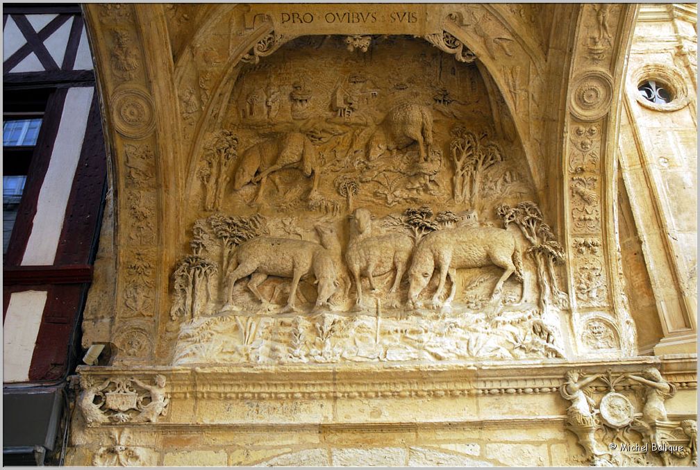 MB263_Descente_Seine sculpture Rouen